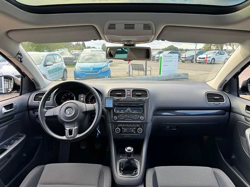 Volkswagen Golf Variant Pano*SHZ*PDC*AHK*StHz*BI-Xenon