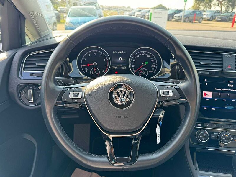 Volkswagen Golf Variant Highline DSG*LED*NAVI*ACC