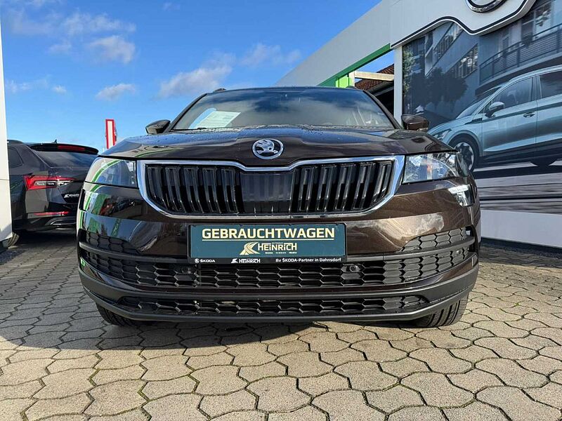 SKODA Karoq Style 1.5 TSI DSG*RFK*NAVI*AHK*StHz*